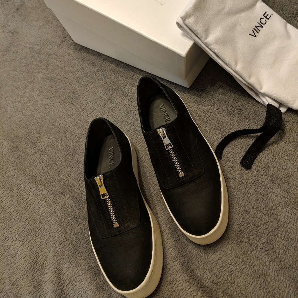 Vince Camuto Warner Skate Shoe
